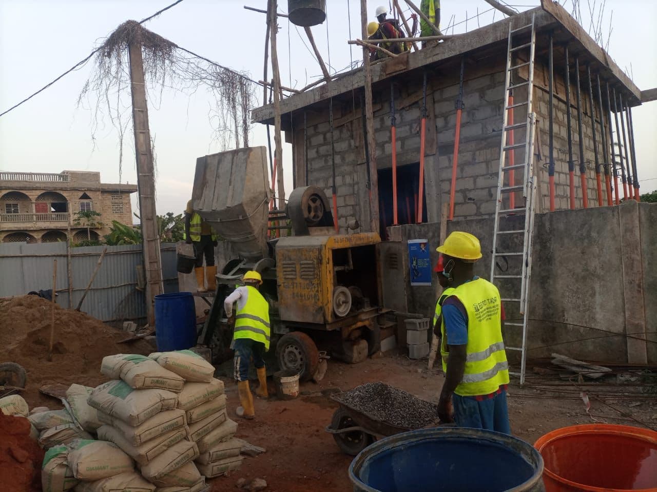 Supervision and control of slab pouring at the DST